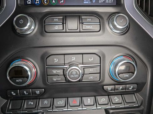 Certified 2019 GMC Sierra 1500 SLT w/ SLT Premium Package AWD/4WD image 33