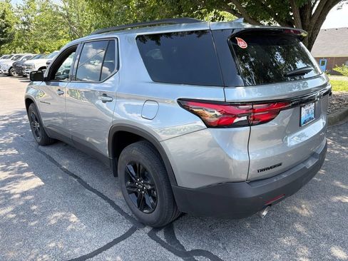 Used 2023 Chevrolet Traverse LS w/ Midnight/Sport Edition FWD image 4