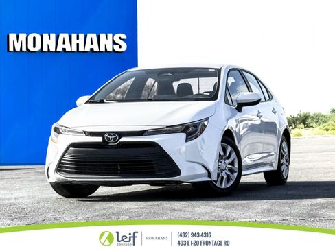 Used 2024 Toyota Corolla LE FWD image 1