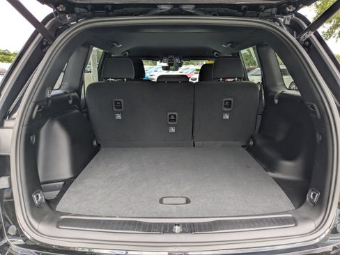 Certified 2025 Jeep Grand Cherokee Laredo w/ Luxury Tech Group I image 11