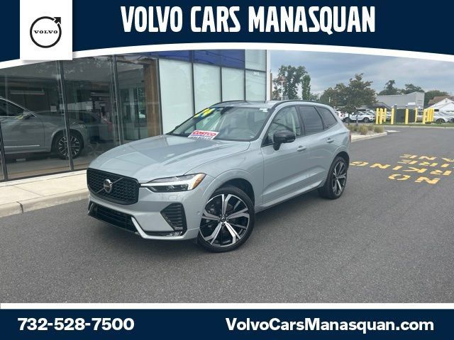 Used 2024 Volvo XC60 B5 Ultimate w/ Protection Package Premier AWD/4WD image 1