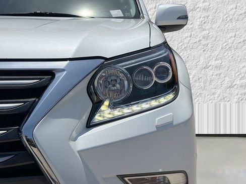 Used 2015 Lexus GX 460 w/ Premium Package AWD/4WD image 9