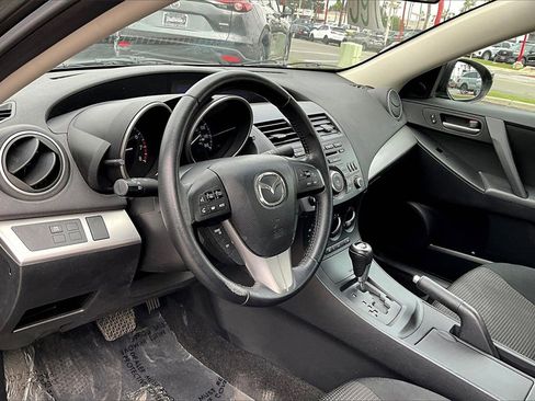 Used 2012 MAZDA MAZDA3 i Touring image 9