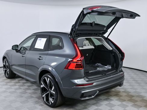 Certified 2026 Volvo XC60 B5 Ultra w/ Protection Package Premier image 36