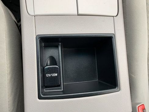 Used 2009 Toyota Camry LE image 19