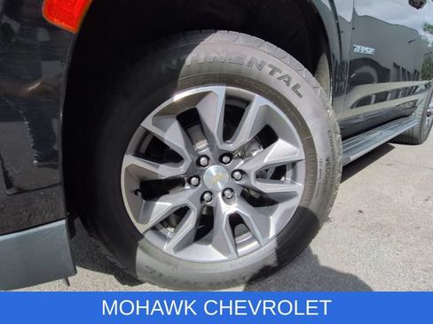 Used 2022 Chevrolet Tahoe LT w/ LT Signature Package AWD/4WD image 8