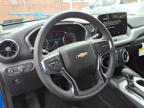 New 2025 Chevrolet Blazer LT w/ Convenience Package image 5