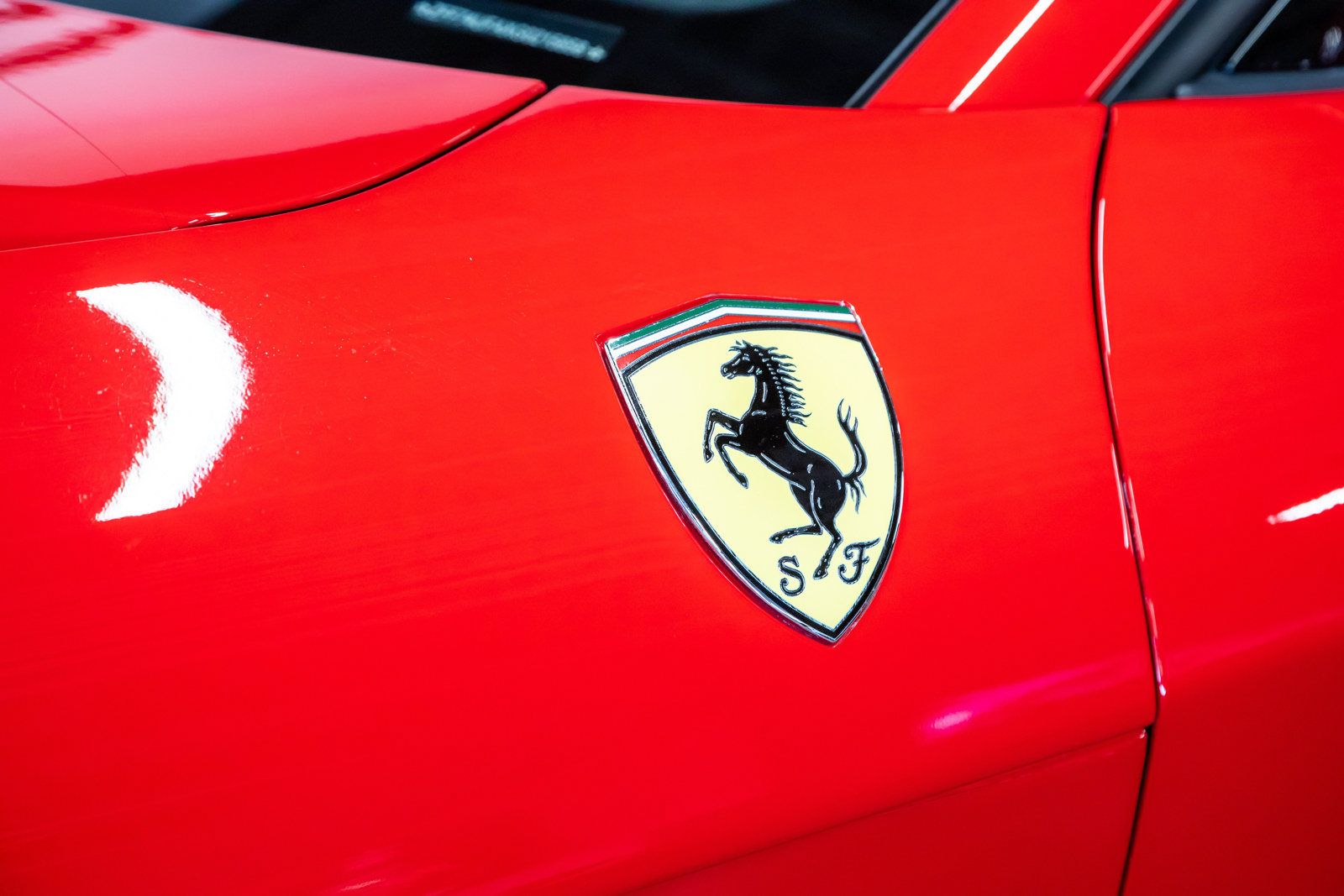 Used 2016 Ferrari F12 Berlinetta RWD image 23