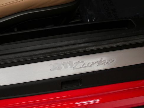 Used 2023 Porsche 911 Cabriolet AWD/4WD image 37