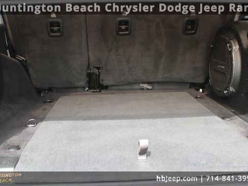 Used 2023 Jeep Wrangler Sahara image 39