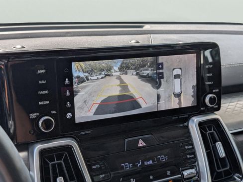 Certified 2022 Kia Sorento SX image 37
