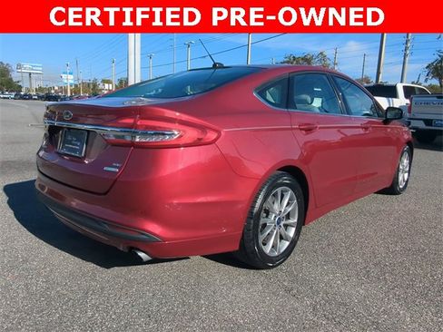 Certified 2017 Ford Fusion SE w/ Fusion SE Technology Package image 5
