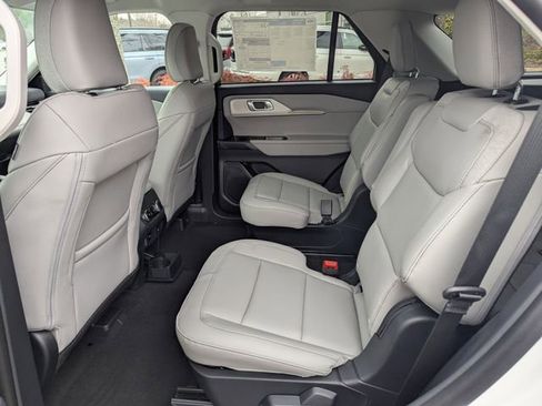 New 2026 Ford Explorer Active w/ Active Comfort Package image 14