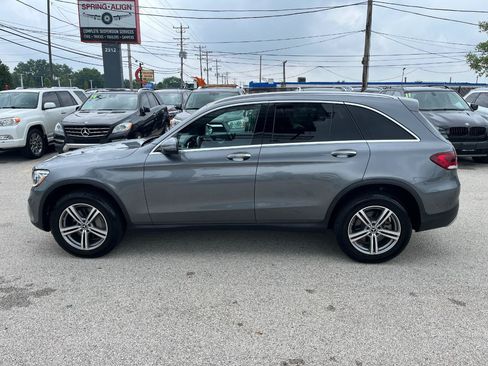 Used 2021 Mercedes-Benz GLC 300 4MATIC w/ Premium Package image 2
