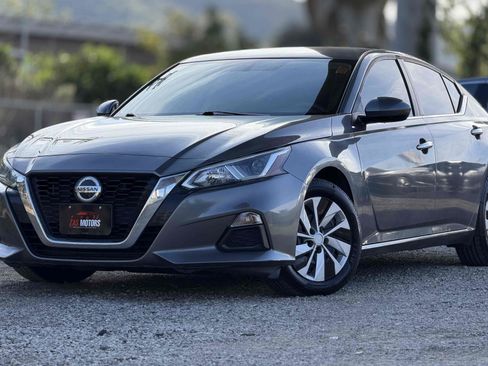 Used 2020 Nissan Altima 2.5 S image 1