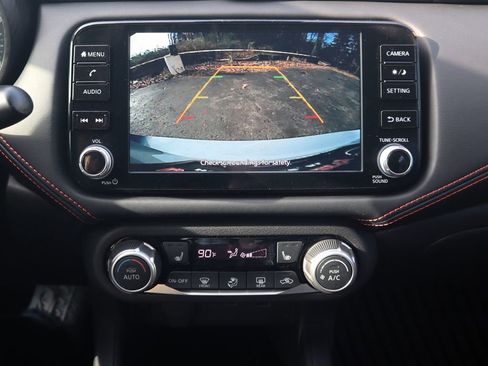 New 2025 Nissan Versa SR w/ Trunk Package image 15