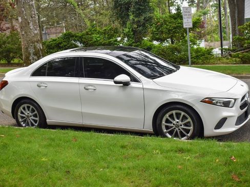 Used 2021 Mercedes-Benz A 220 4MATIC w/ Premium Package image 11