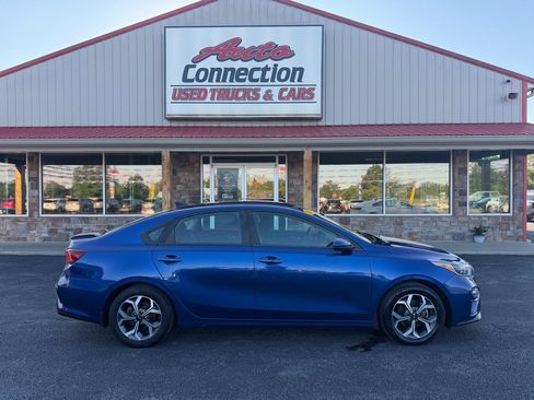 Used 2020 Kia Forte LXS FWD image 3