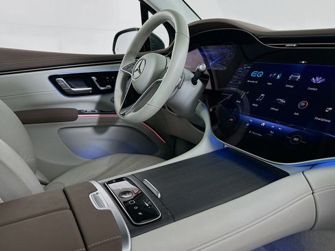 Used 2023 Mercedes-Benz EQS 580 4MATIC SUV image 29