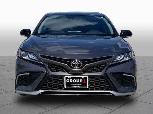 Used 2022 Toyota Camry XSE FWD image 4