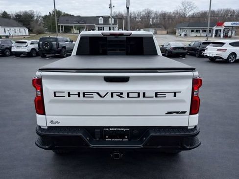 Used 2022 Chevrolet Silverado 1500 ZR2 w/ Technology Package AWD/4WD image 7