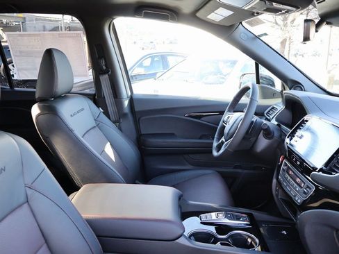 New 2026 Honda Ridgeline Black Edition image 8