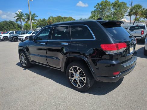 Used 2019 Jeep Grand Cherokee Overland RWD image 8