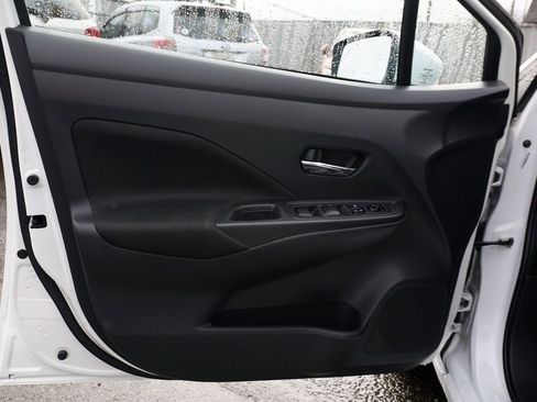 Used 2021 Nissan Versa SV image 13