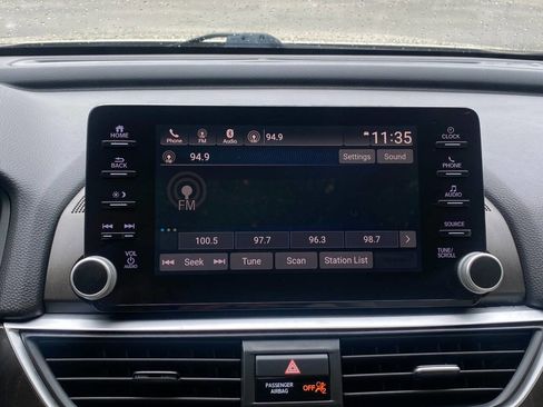 Used 2018 Honda Accord EX image 31