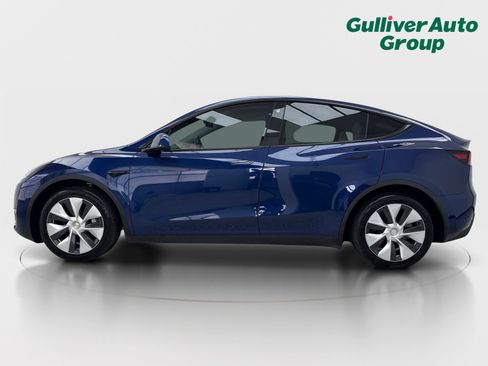 Used 2021 Tesla Model Y Long Range AWD/4WD image 3