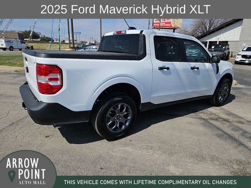 Used 2025 Ford Maverick XLT image 12