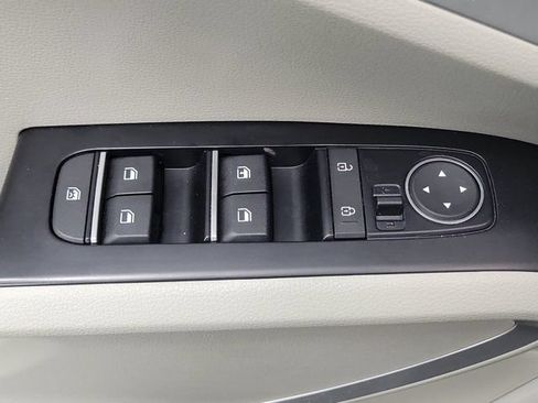 Certified 2023 Kia Soul LX FWD image 19