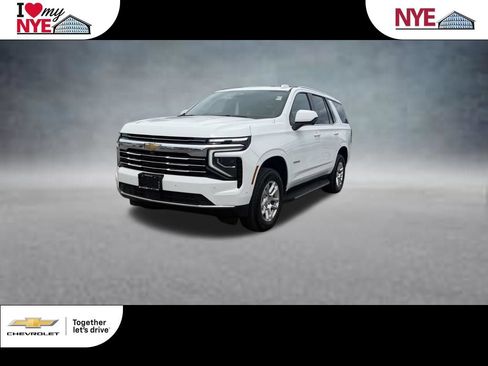Used 2025 Chevrolet Tahoe LT AWD/4WD image 1