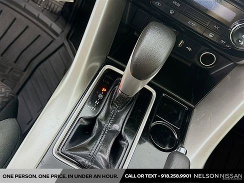 Used 2018 Mitsubishi Eclipse Cross ES image 16