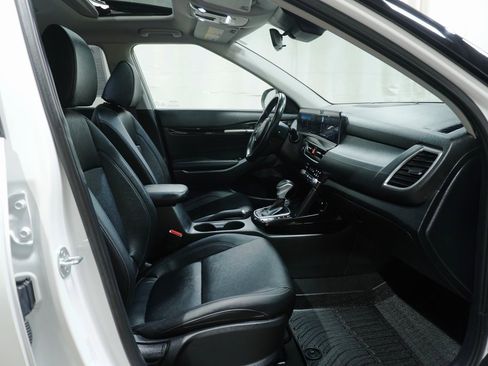 Used 2024 Kia Seltos EX image 12