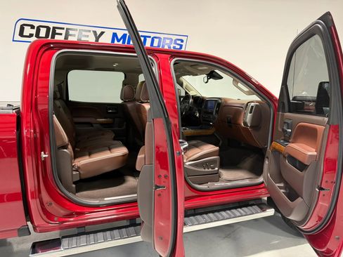 Used 2019 Chevrolet Silverado 2500 High Country AWD/4WD image 11