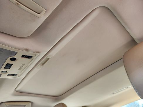 Used 2015 Lexus ES 300h image 26