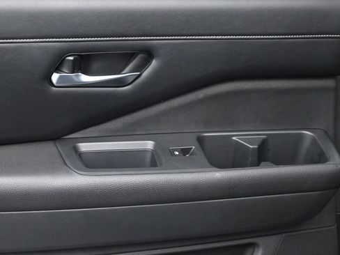 Used 2023 Nissan Pathfinder SL image 27