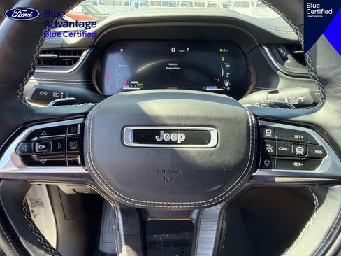 Used 2022 Jeep Grand Cherokee Overland w/ Advanced Protech Group III AWD/4WD image 23