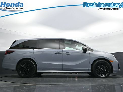 Used 2025 Honda Odyssey Sport-L image 41
