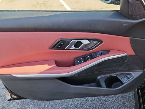 Used 2025 BMW 330i xDrive Sedan w/ Convenience Package image 12