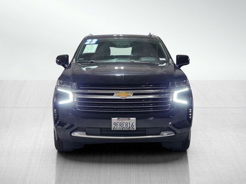 Used 2023 Chevrolet Suburban LT w/ Luxury Package image 2