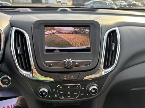 Used 2024 Chevrolet Equinox LT image 19