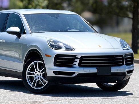 Used 2020 Porsche Cayenne AWD/4WD image 47