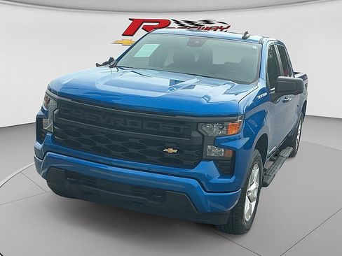 Used 2023 Chevrolet Silverado 1500 Custom AWD/4WD image 1