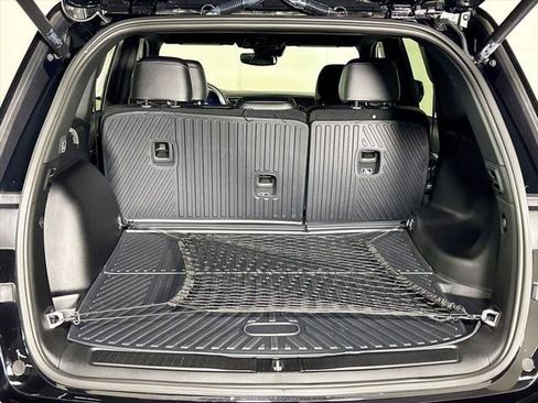 Certified 2025 Jeep Grand Cherokee Limited w/ Black Appearance Package AWD/4WD image 23