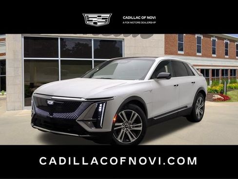 Certified 2024 Cadillac Lyriq Tech w/ Driver Assist Package AWD/4WD image 1