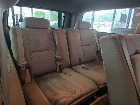 Used 2014 Chevrolet Suburban LS w/ All-Star Edition AWD/4WD image 20