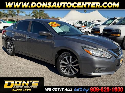 Used 2016 Nissan Altima 2.5 SV image 1