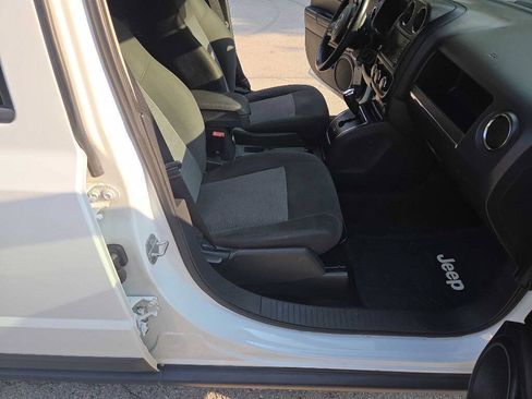Used 2016 Jeep Patriot Latitude FWD image 21